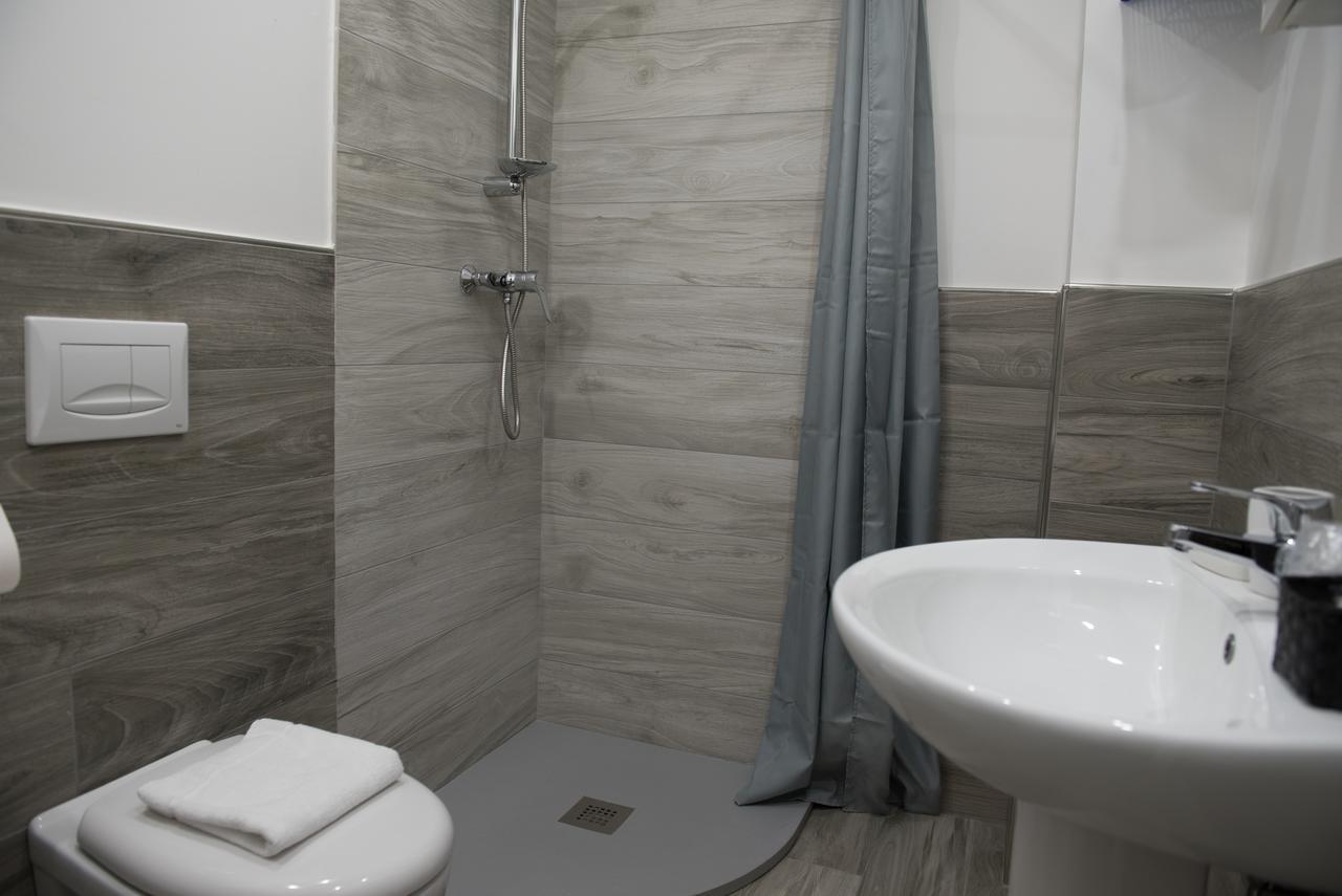 B&B Decarlo Property تروبيا المظهر الخارجي الصورة